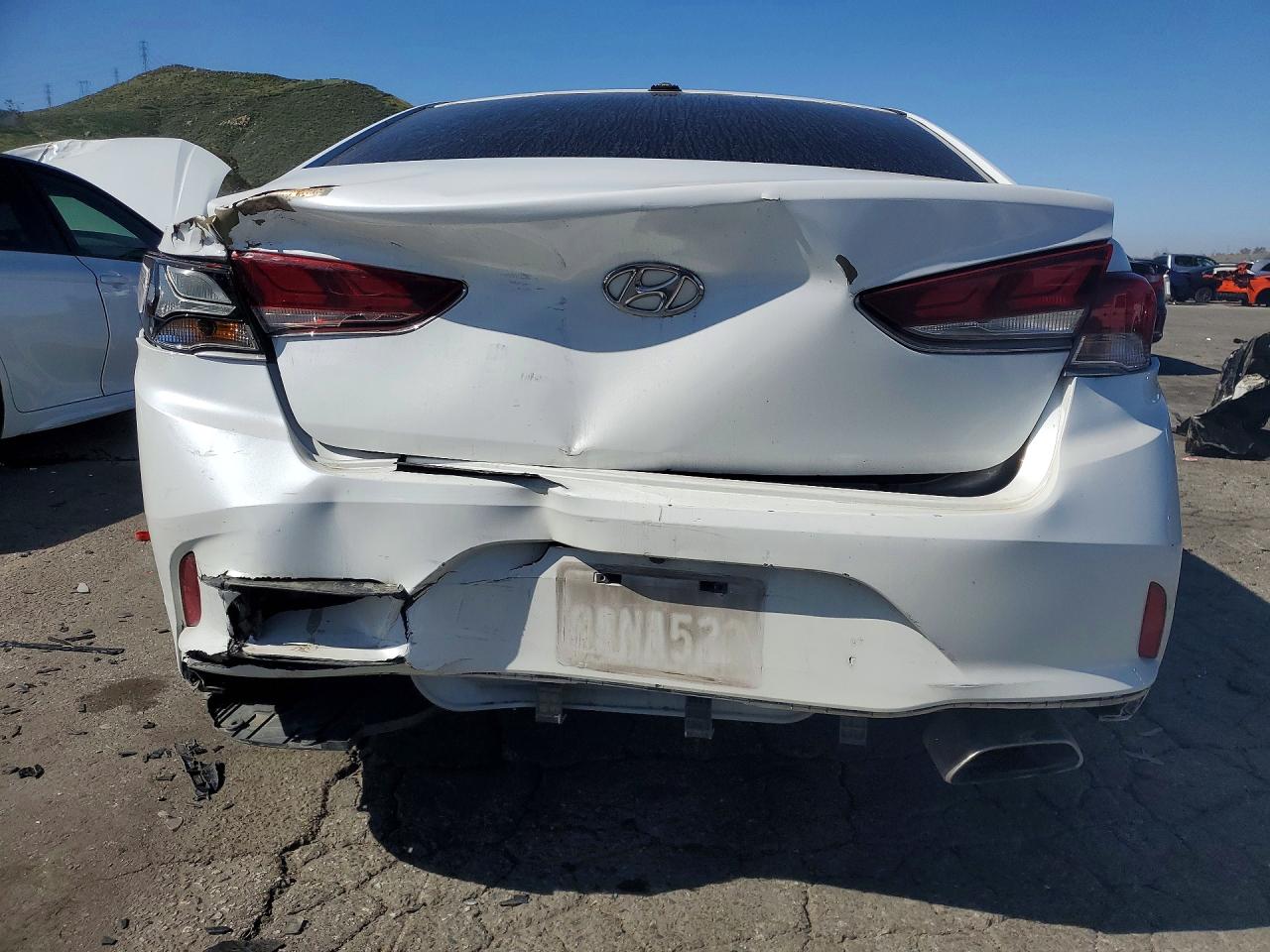 2018 HYUNDAI SONATA SE photo 11