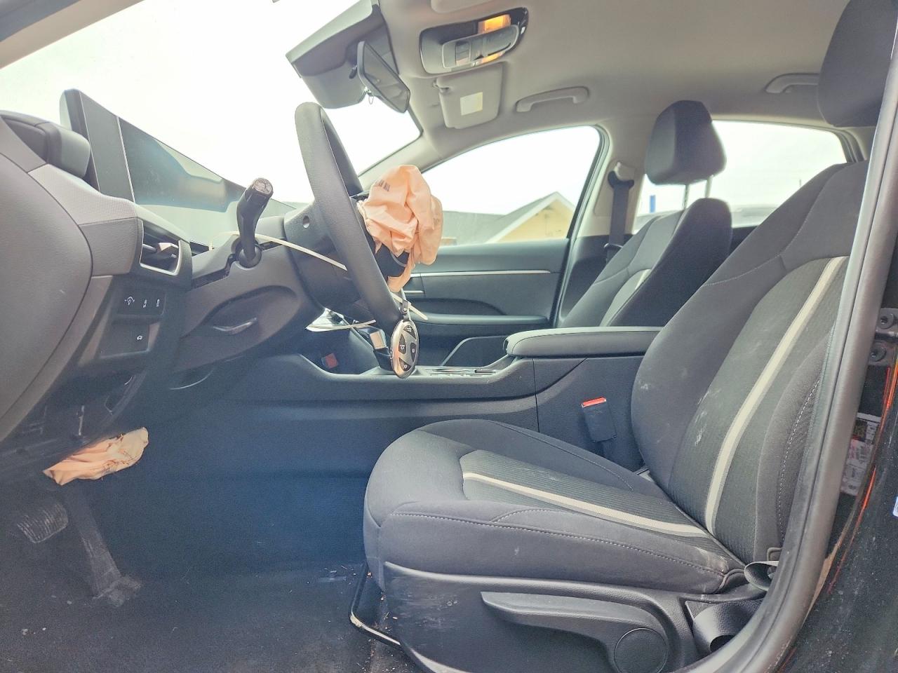 2025 HYUNDAI SONATA SE photo 19