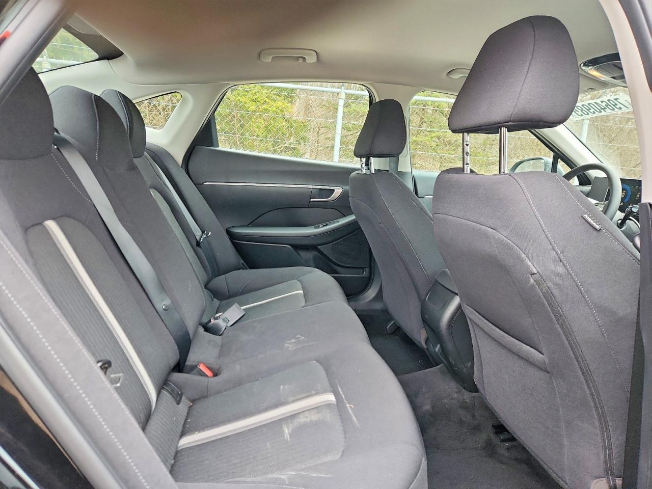 2025 HYUNDAI SONATA SE photo 28