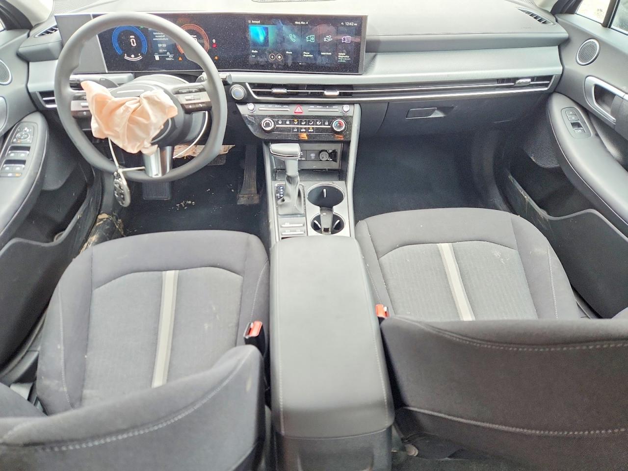 2025 HYUNDAI SONATA SE photo 22