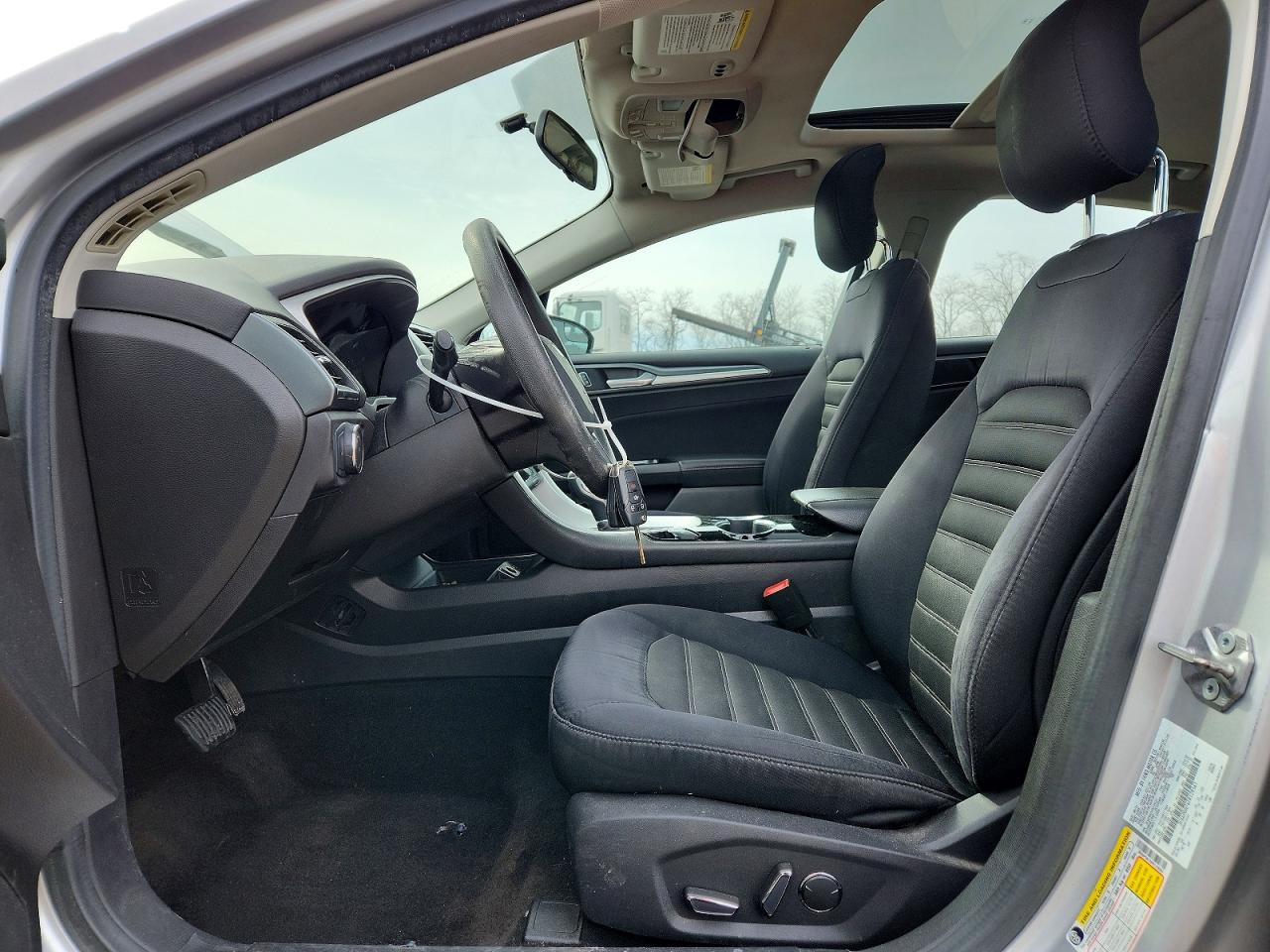 2015 FORD FUSION SE photo 7