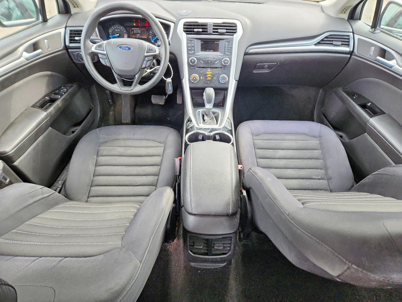 2015 FORD FUSION SE photo 8