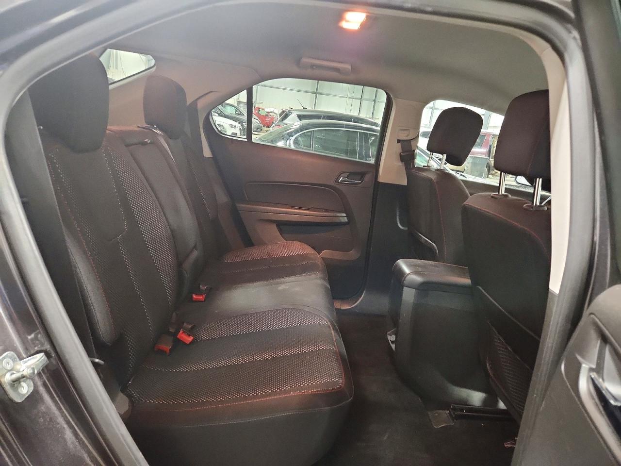 2015 CHEVROLET EQUINOX LT photo 31