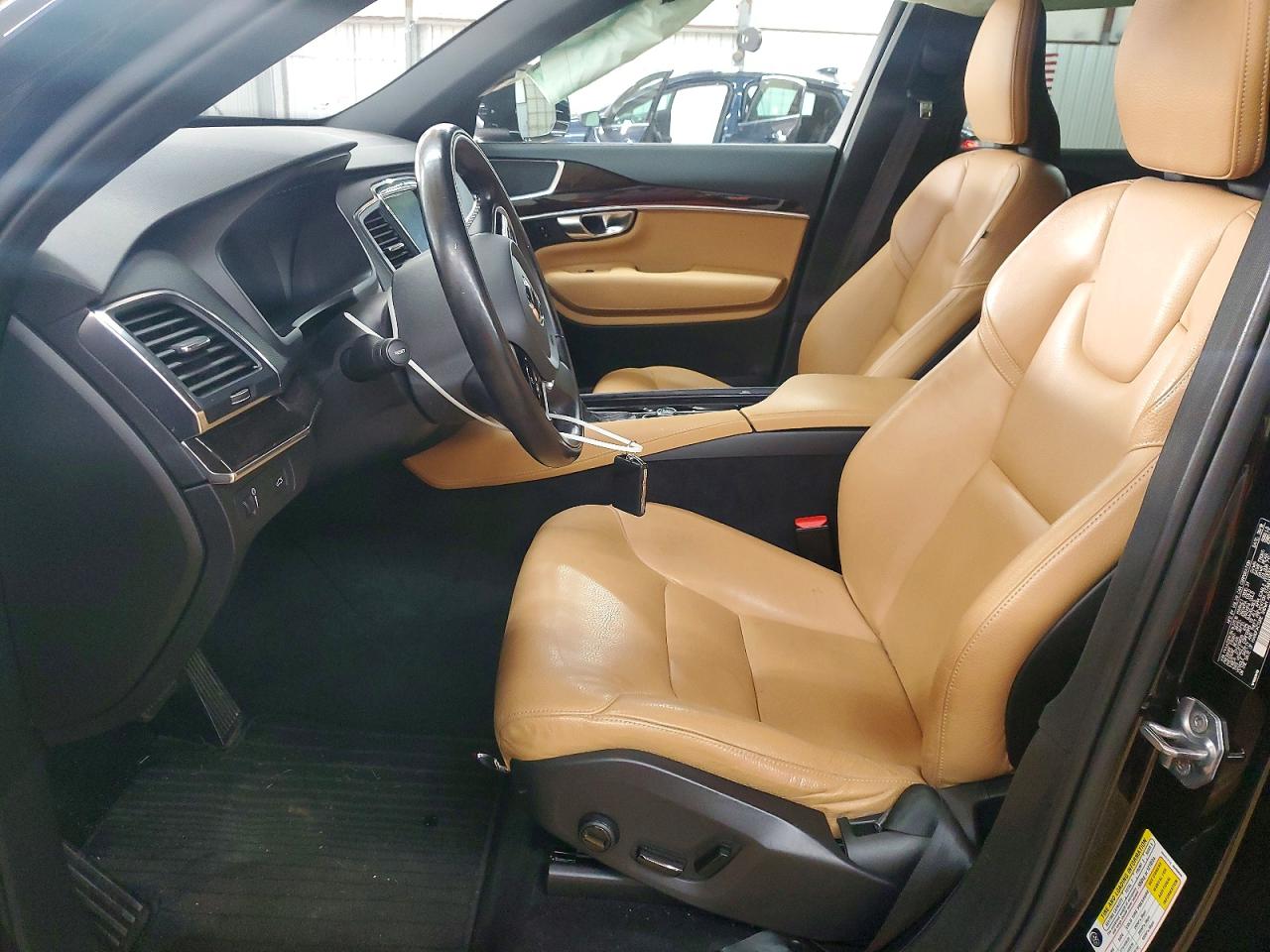 2019 VOLVO XC90 T6 MOMENTUM photo 7