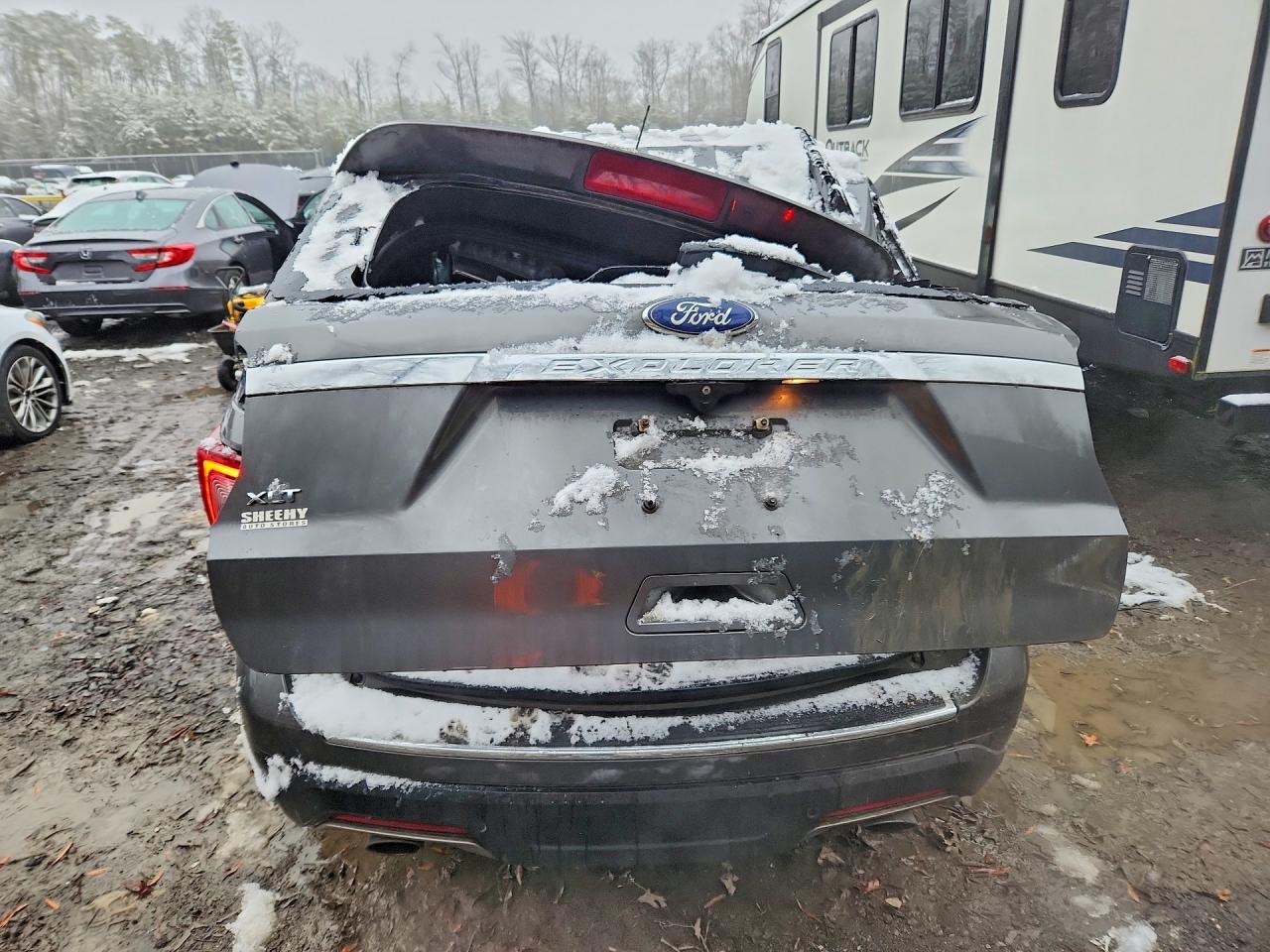 2018 FORD EXPLORER XLT photo 6