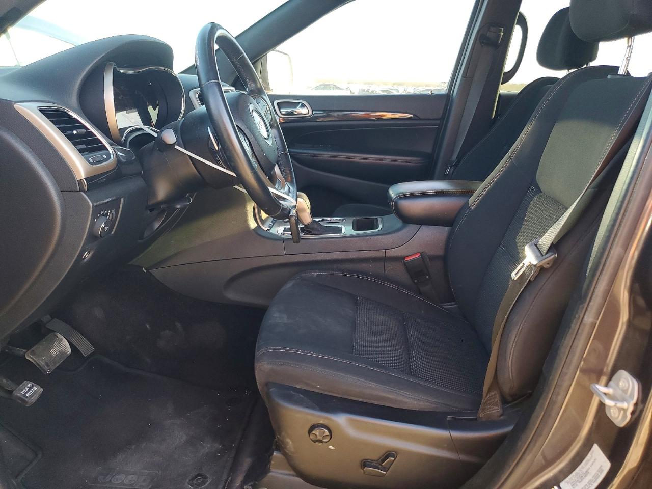 2016 JEEP GRAND CHEROKEE LAREDO photo 7