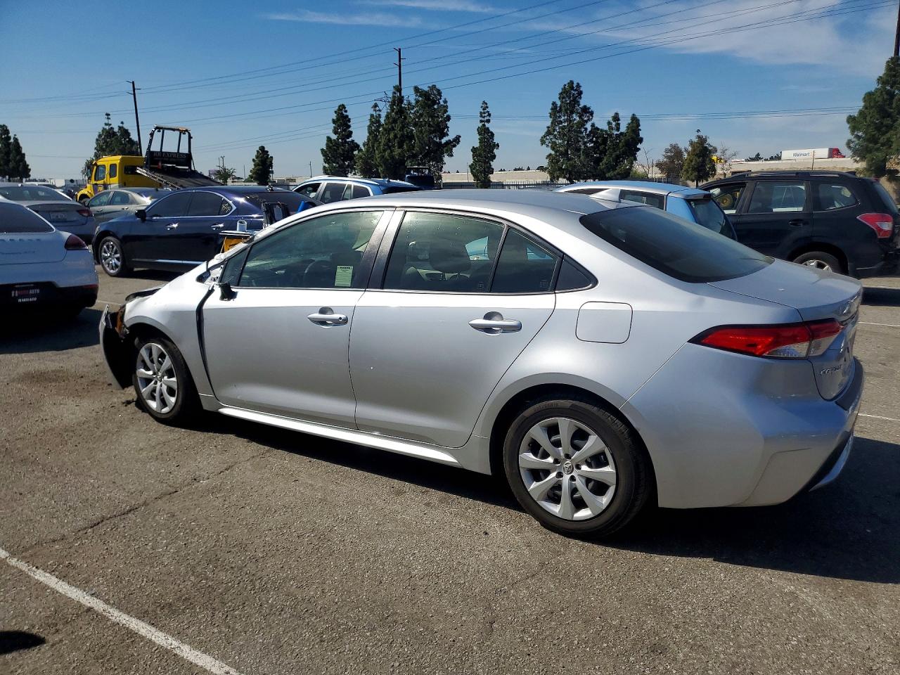 2022 TOYOTA COROLLA LE photo 3