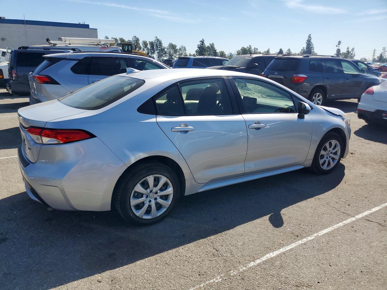 2022 TOYOTA COROLLA LE photo 5