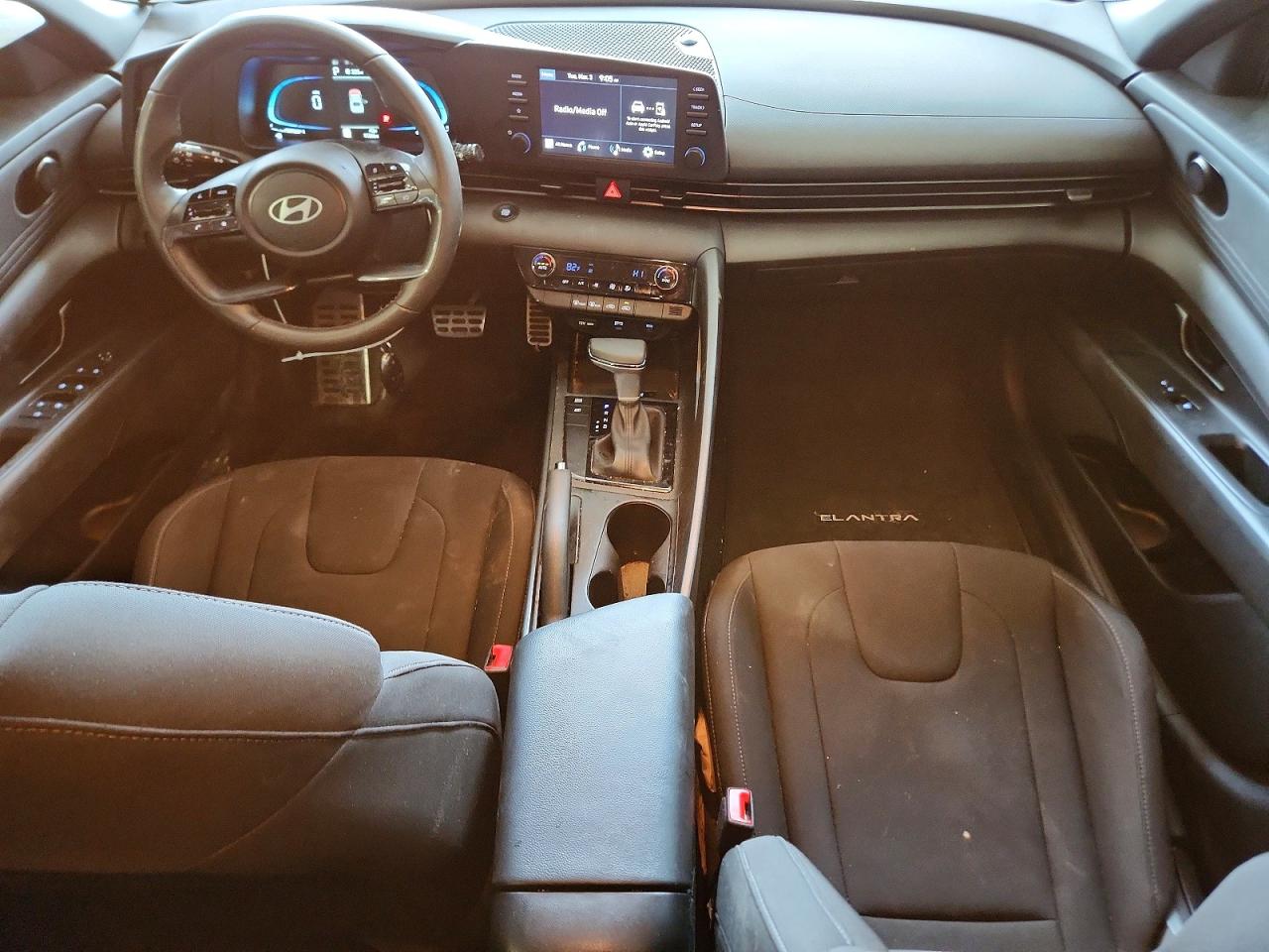 2025 HYUNDAI ELANTRA SEL SPORT photo 15