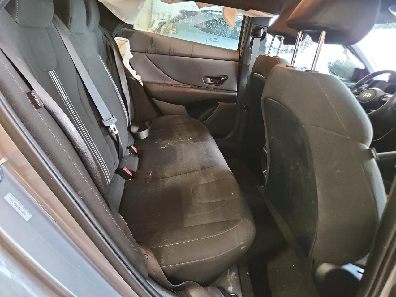 2025 HYUNDAI ELANTRA SEL SPORT photo 19