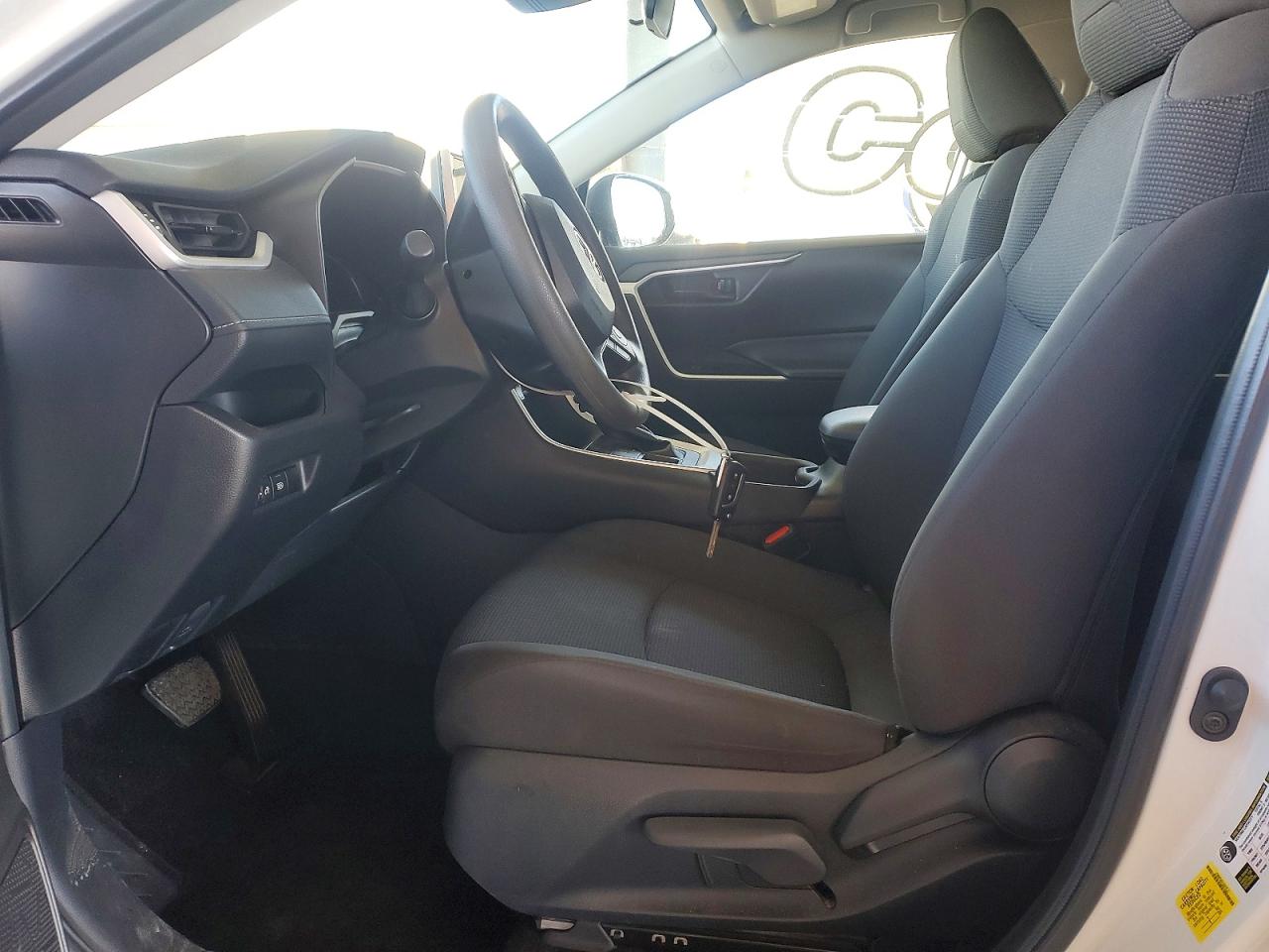 2024 TOYOTA RAV4 LE photo 7