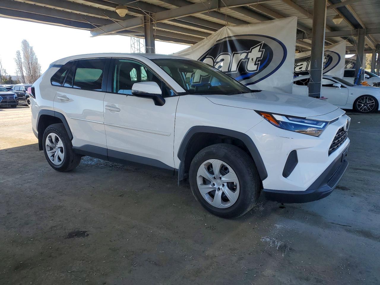 2024 TOYOTA RAV4 LE photo 4