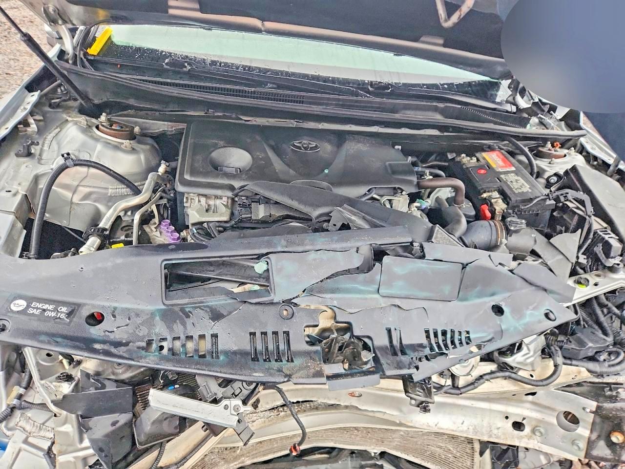 2018 TOYOTA CAMRY LE photo 11