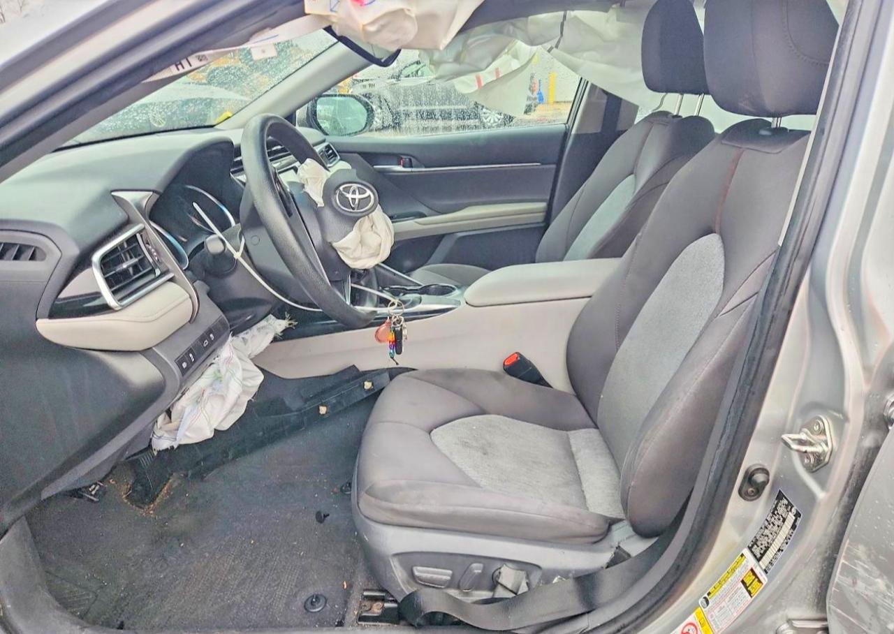 2018 TOYOTA CAMRY LE photo 7