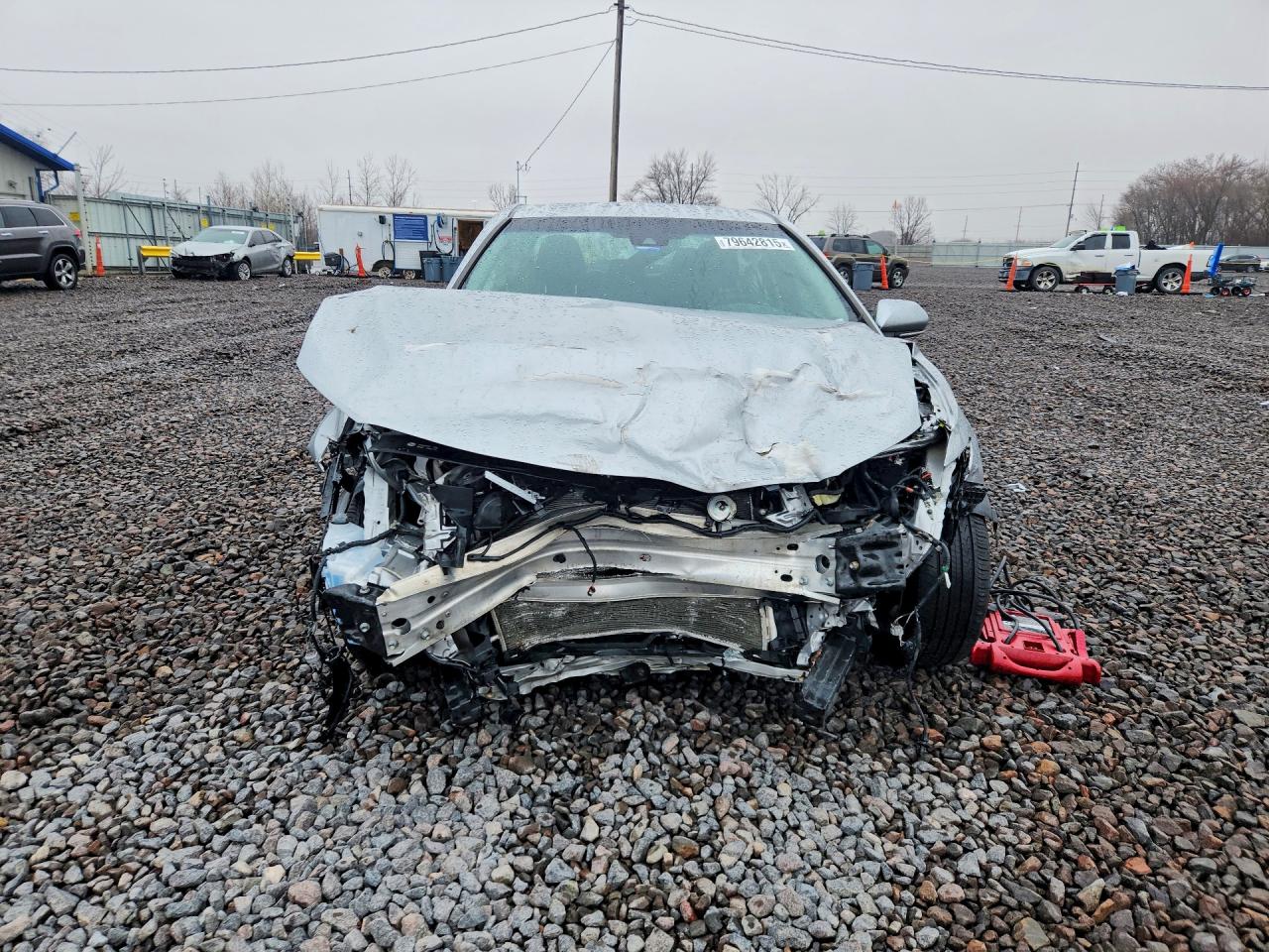 2018 TOYOTA CAMRY LE photo 5