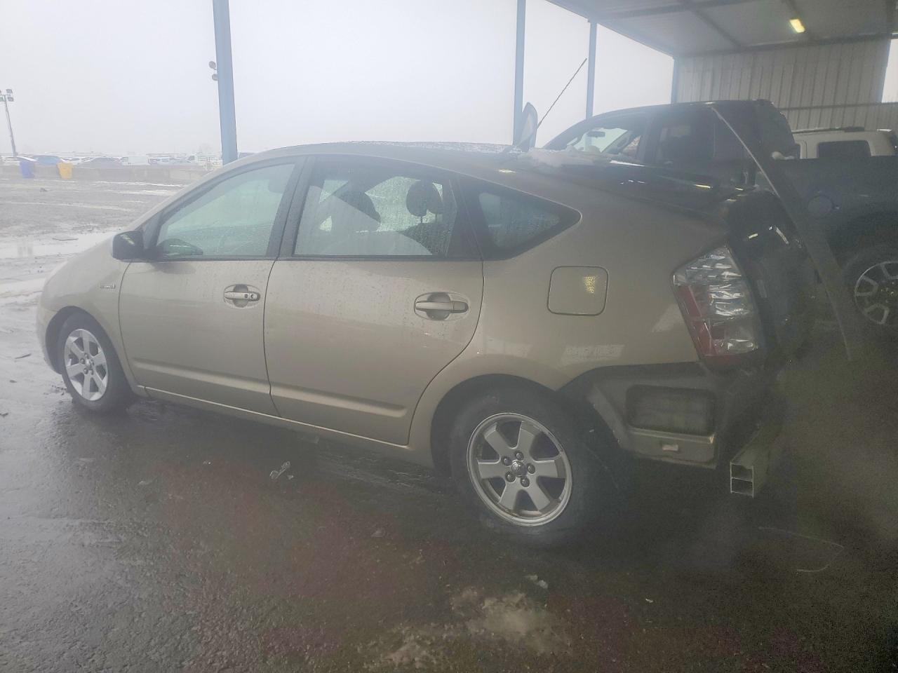 2007 TOYOTA PRIUS BASE photo 3