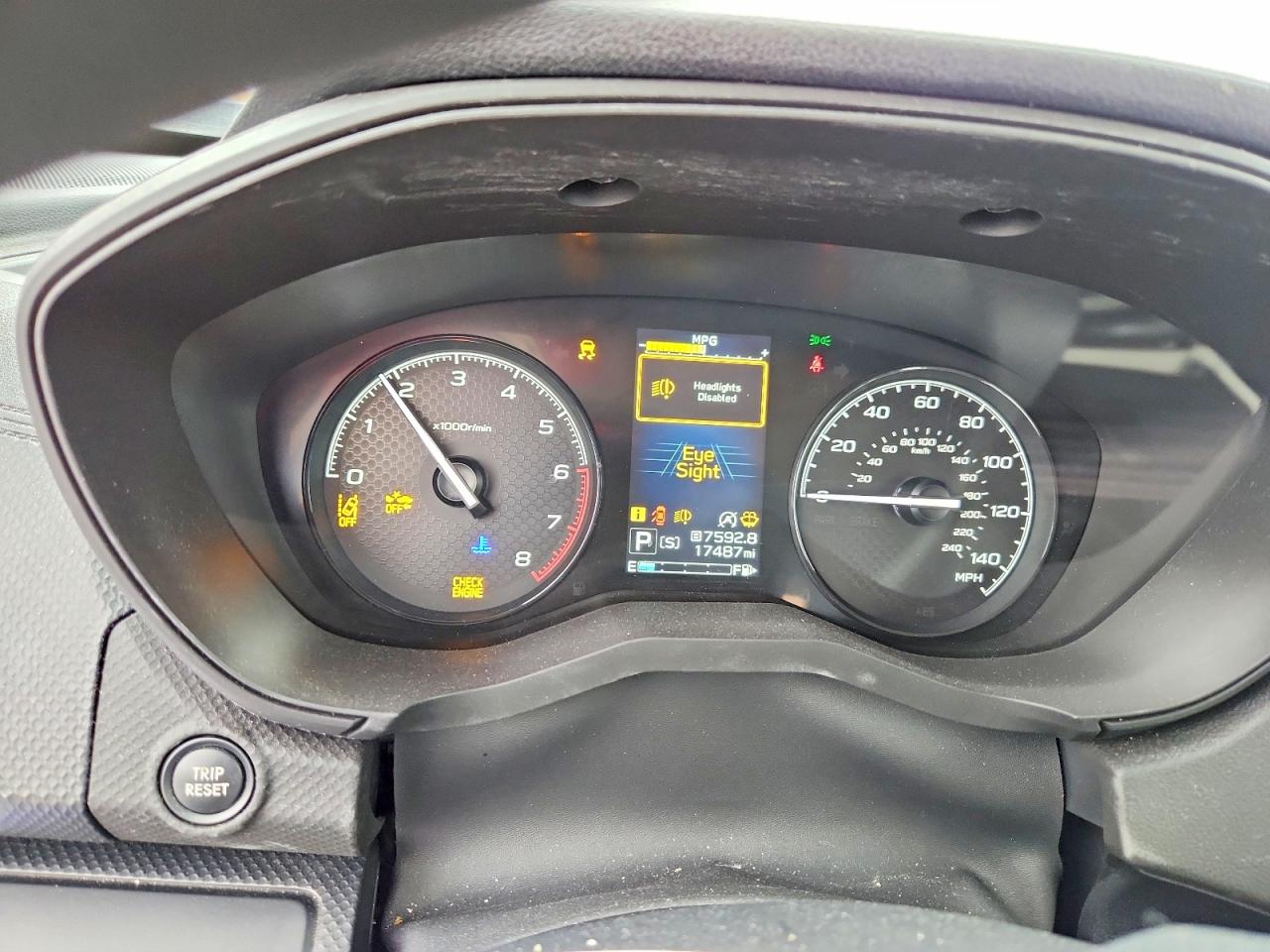 2024 SUBARU FORESTER photo 9
