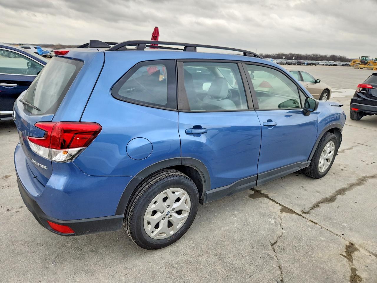 2024 SUBARU FORESTER photo 3