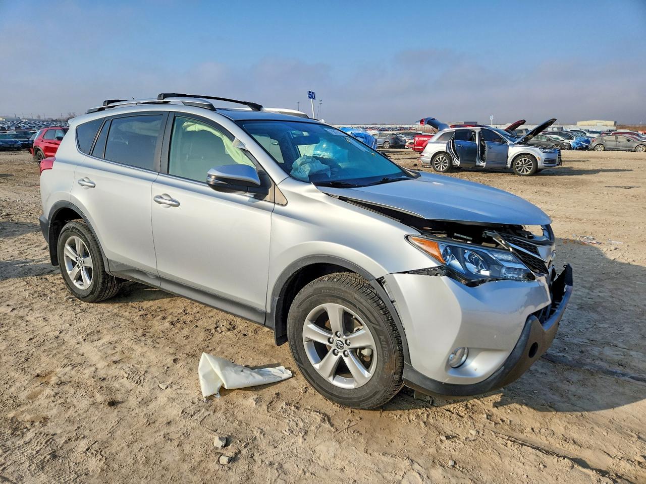 2015 TOYOTA RAV4 XLE photo 7