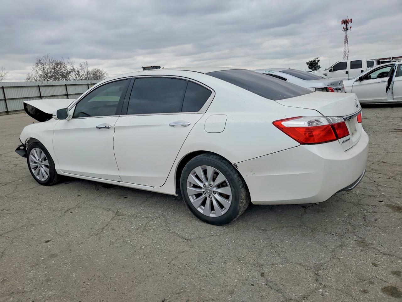 2013 HONDA ACCORD EX photo 2