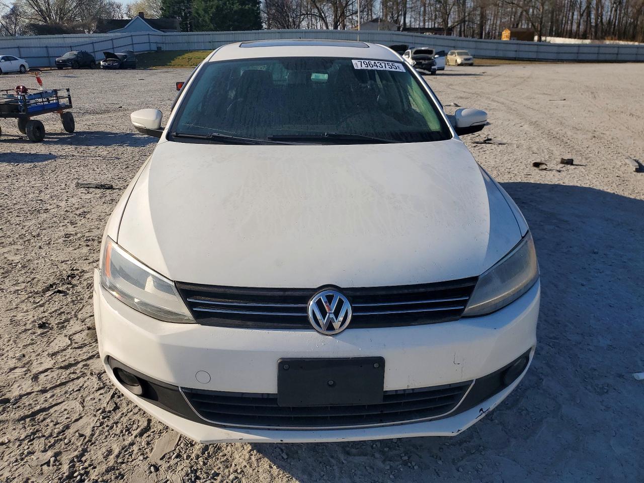 2011 VOLKSWAGEN JETTA SEL photo 5
