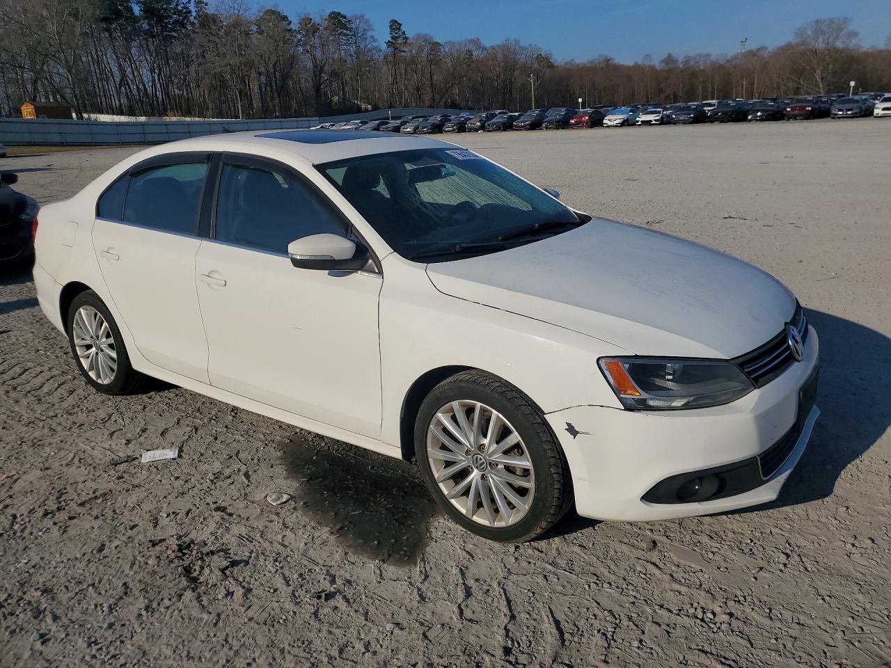 2011 VOLKSWAGEN JETTA SEL photo 4