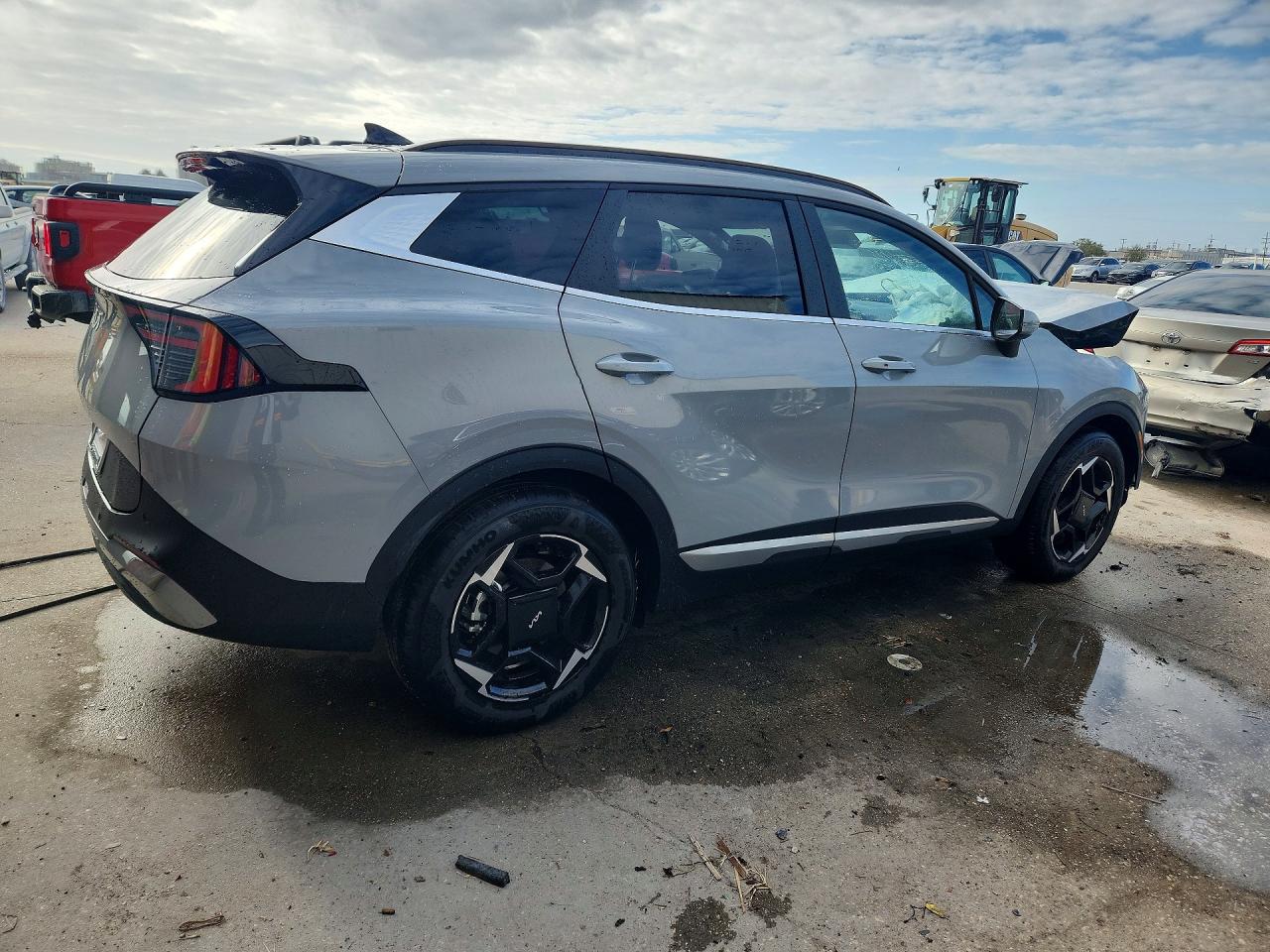 2026 KIA SPORTAGE EX photo 3