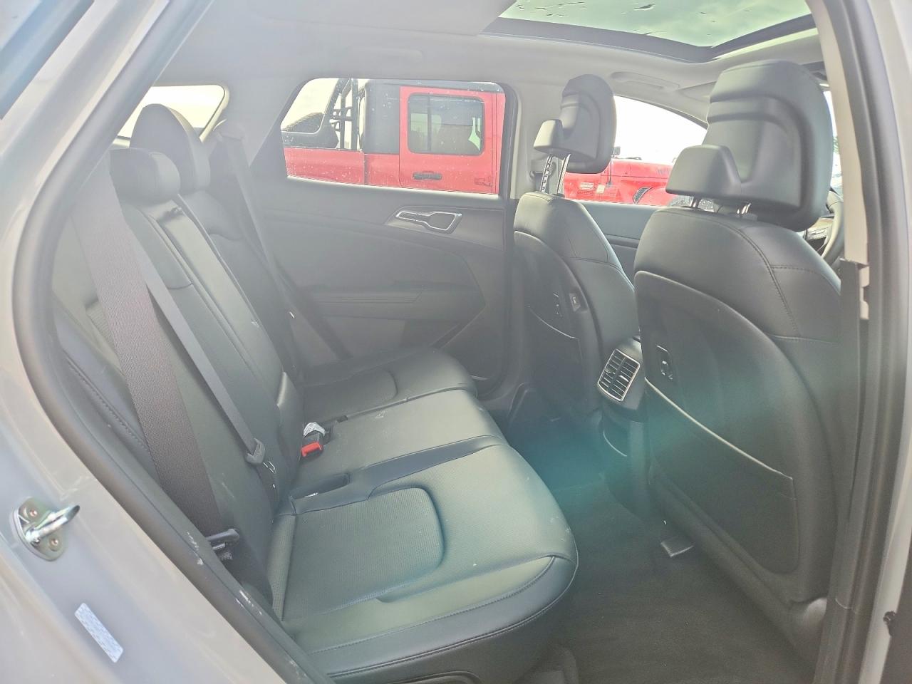 2026 KIA SPORTAGE EX photo 11