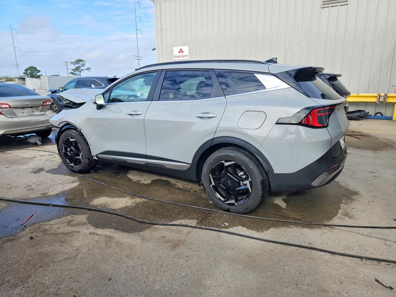 2026 KIA SPORTAGE EX photo 2