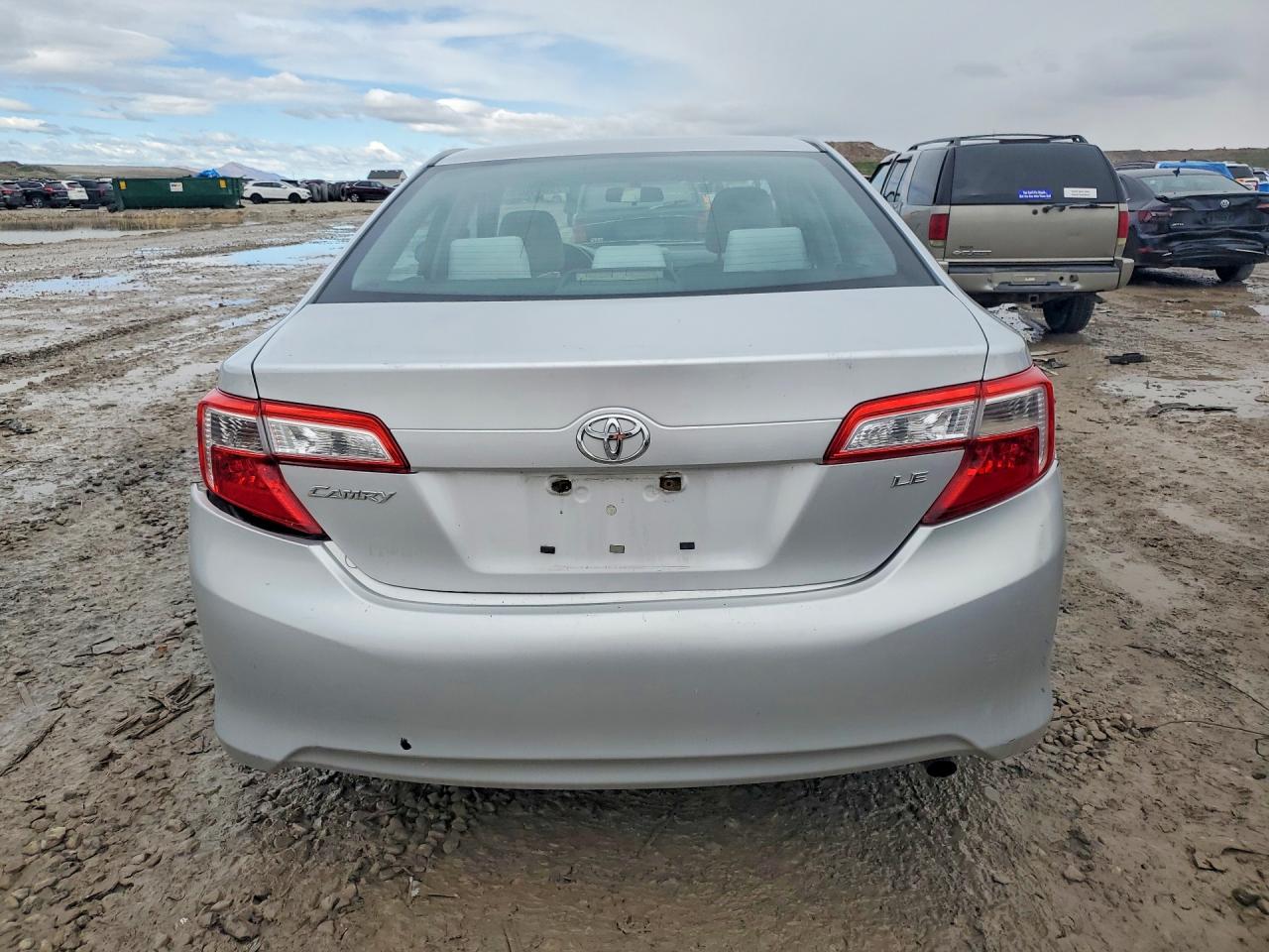 2013 TOYOTA CAMRY photo 6