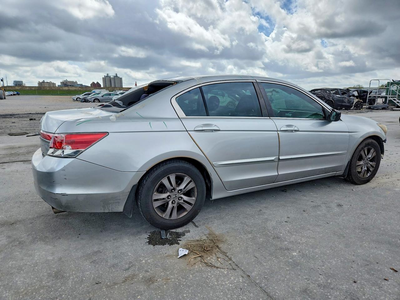2012 HONDA ACCORD LXP photo 5