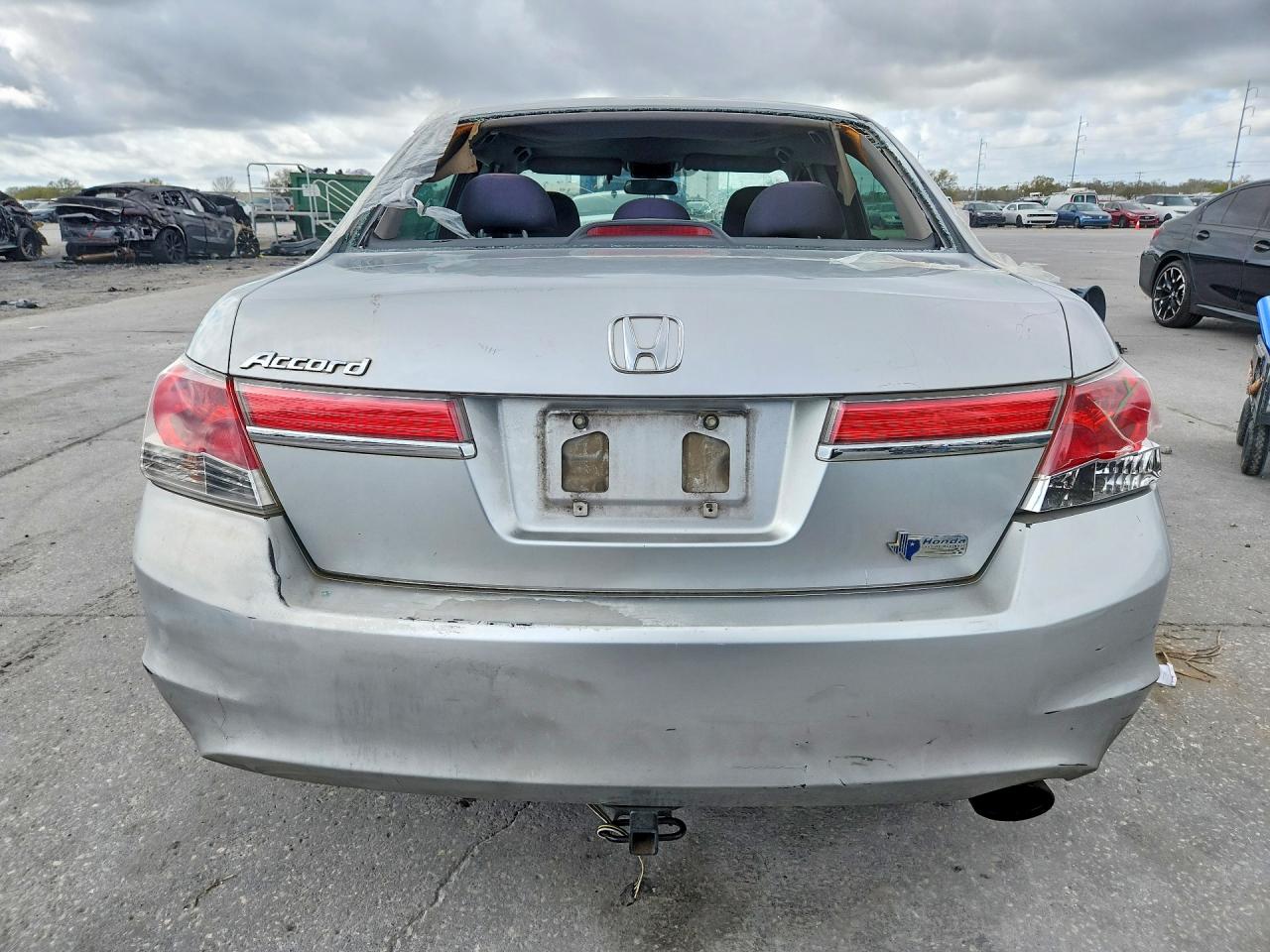 2012 HONDA ACCORD LXP photo 11