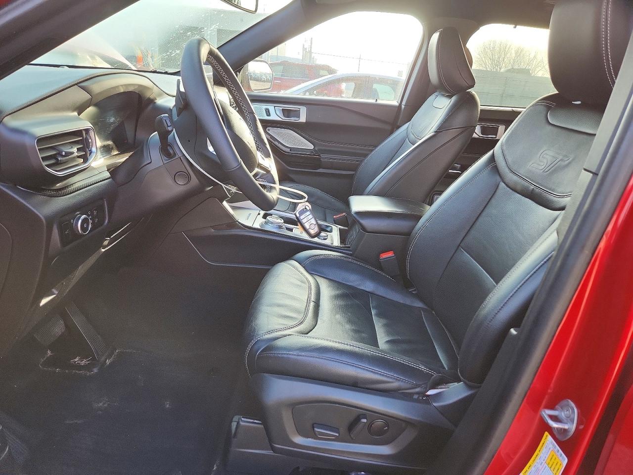 2023 FORD EXPLORER ST photo 13