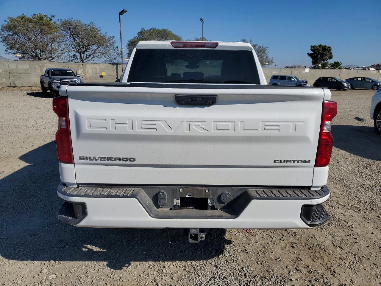 2024 CHEVROLET SILVERADO C1500 CUSTOM photo 11