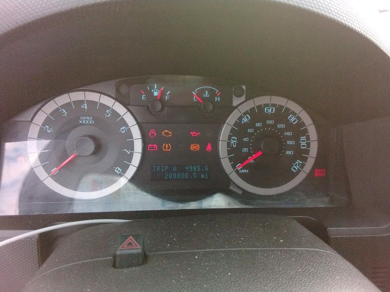 2010 FORD ESCAPE XLT photo 9