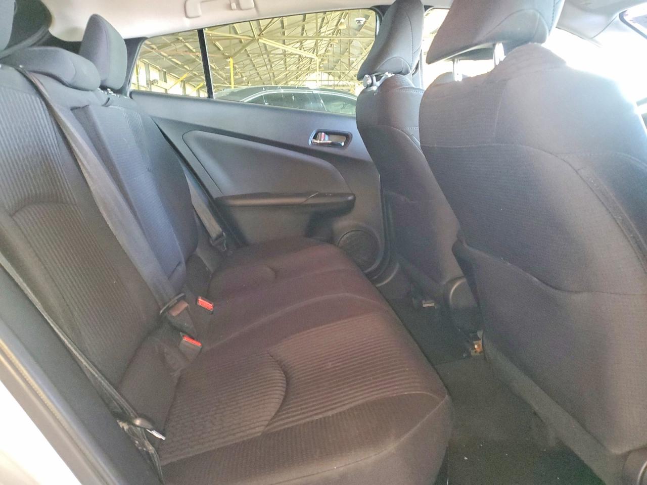 2017 TOYOTA PRIUS THREE photo 19