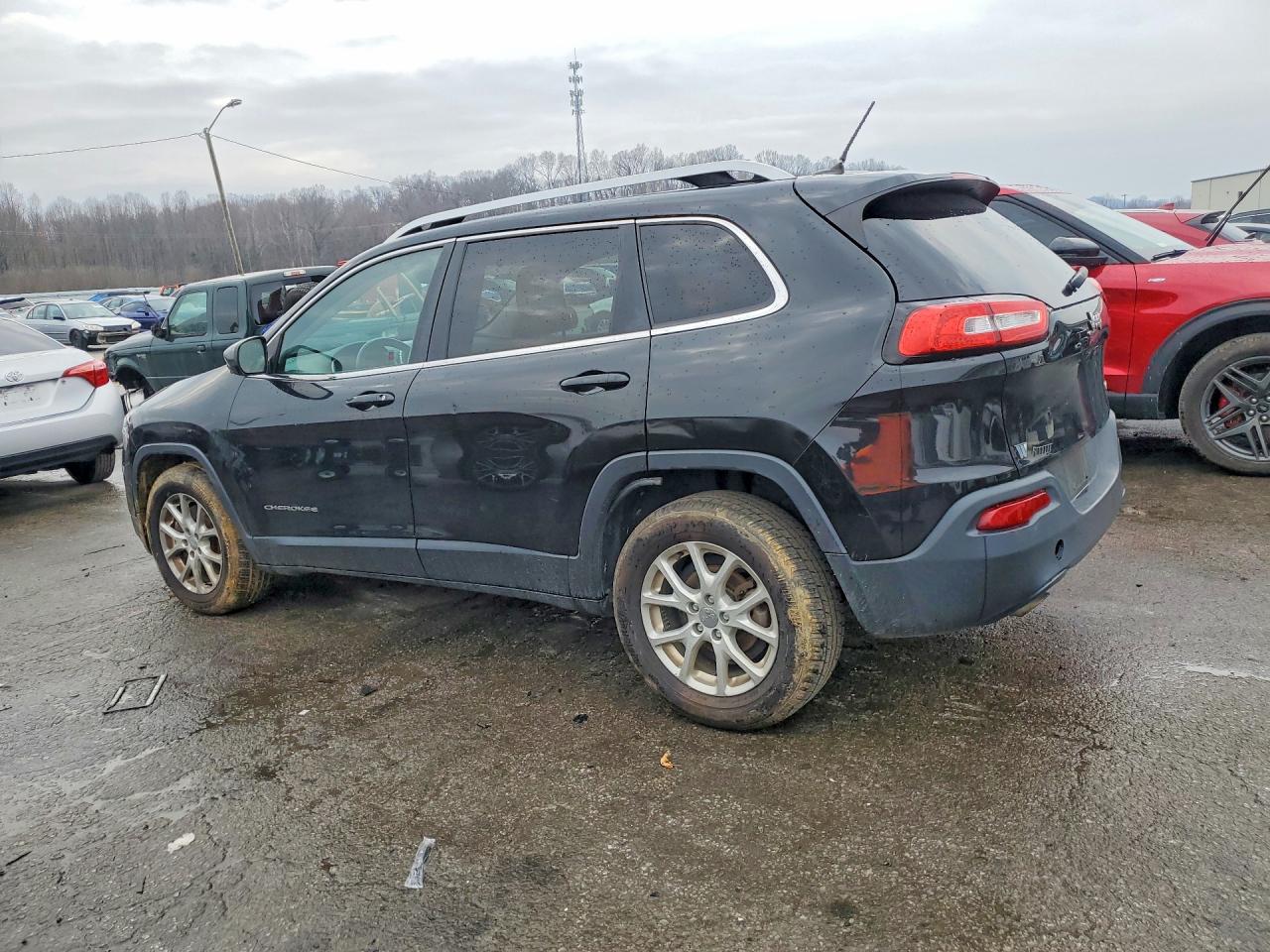 2015 JEEP CHEROKEE LATITUDE photo 2