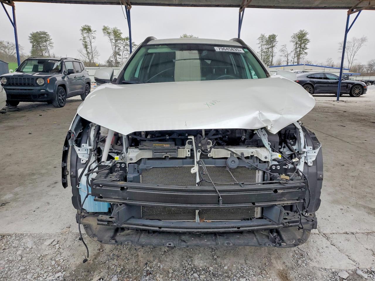 2022 TOYOTA COROLLA CROSS XLE photo 5