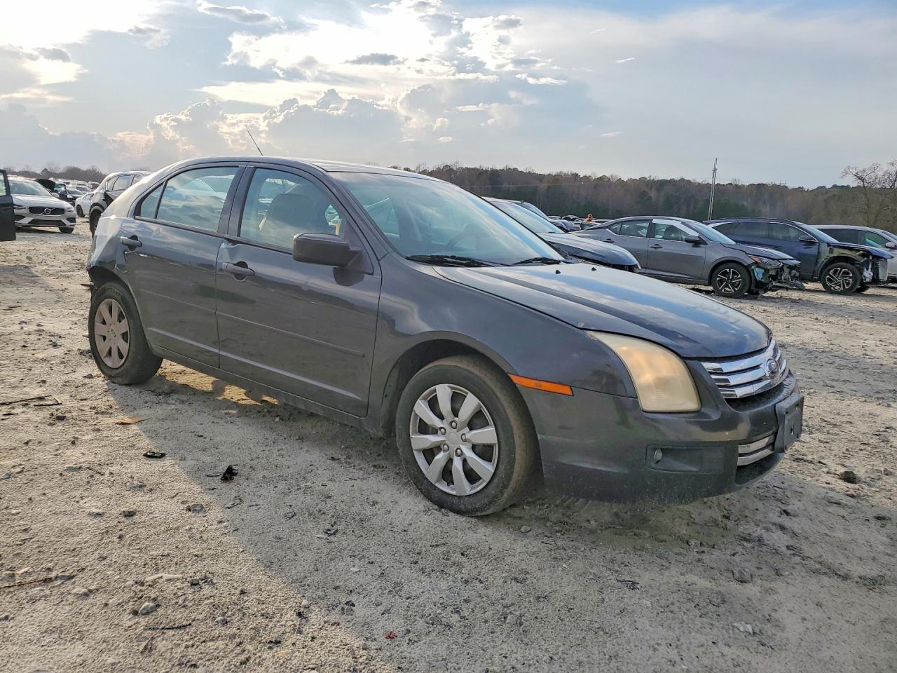 2007 FORD FUSION SE photo 4