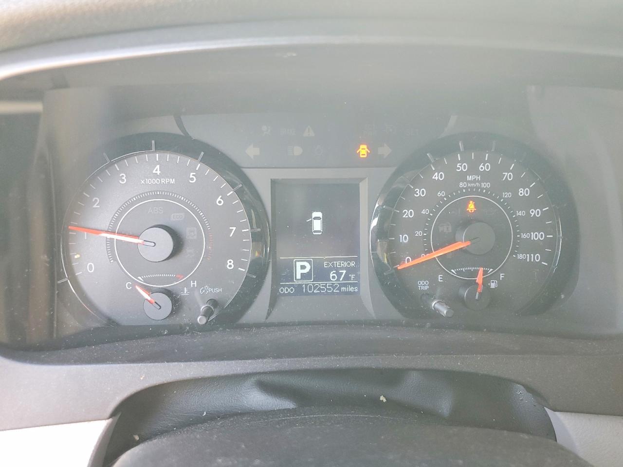 2017 TOYOTA SIENNA LE 8-PASSENGER photo 9