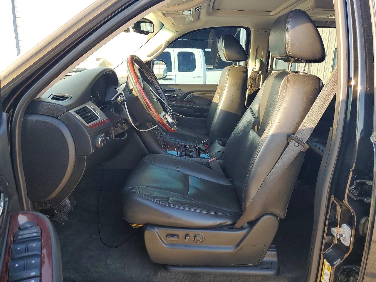 2008 CADILLAC ESCALADE ESV photo 7