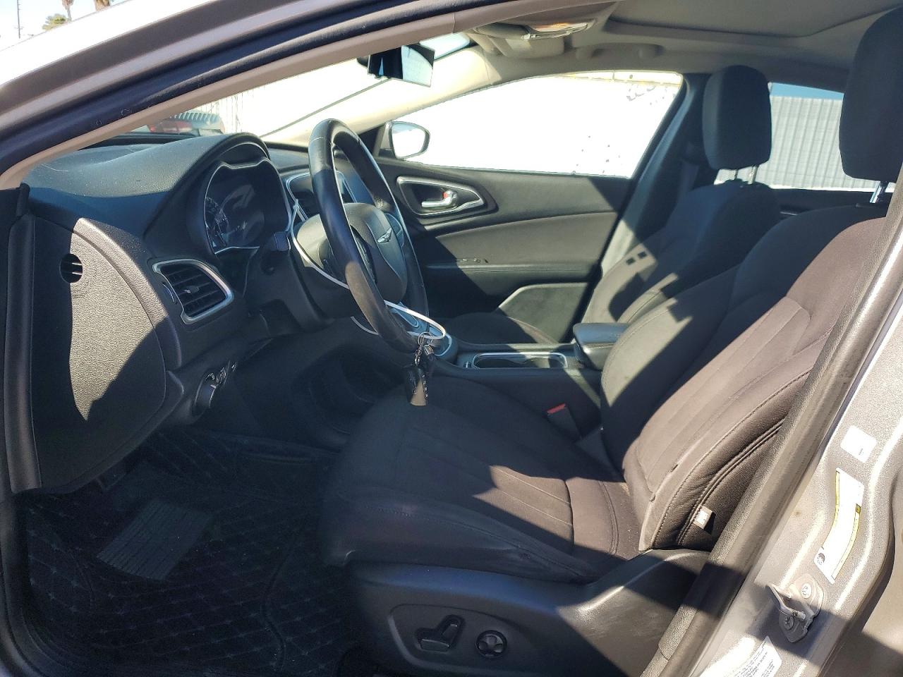 2015 CHRYSLER 200 LIMITED photo 7