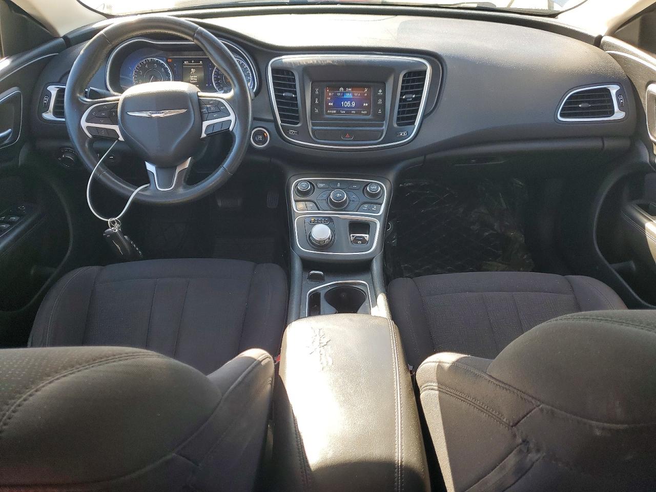 2015 CHRYSLER 200 LIMITED photo 8