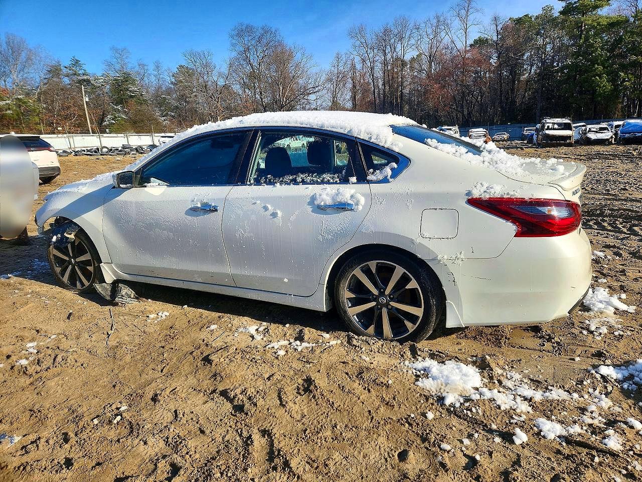 2017 NISSAN ALTIMA 2.5 SR photo 4