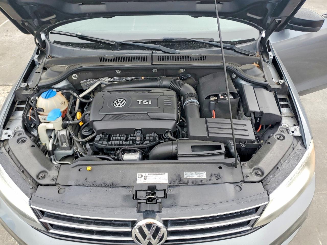 2015 VOLKSWAGEN JETTA SE photo 21