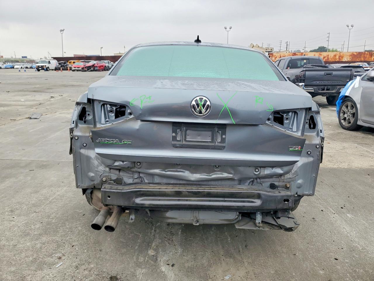 2015 VOLKSWAGEN JETTA SE photo 11