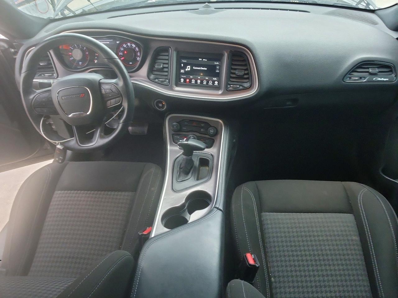 2022 DODGE CHALLENGER SXT photo 8