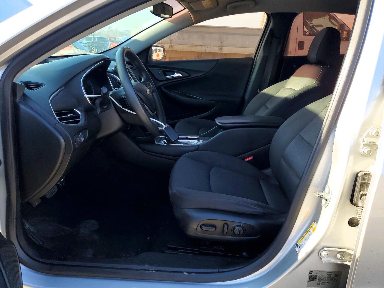 2018 CHEVROLET MALIBU LT photo 13