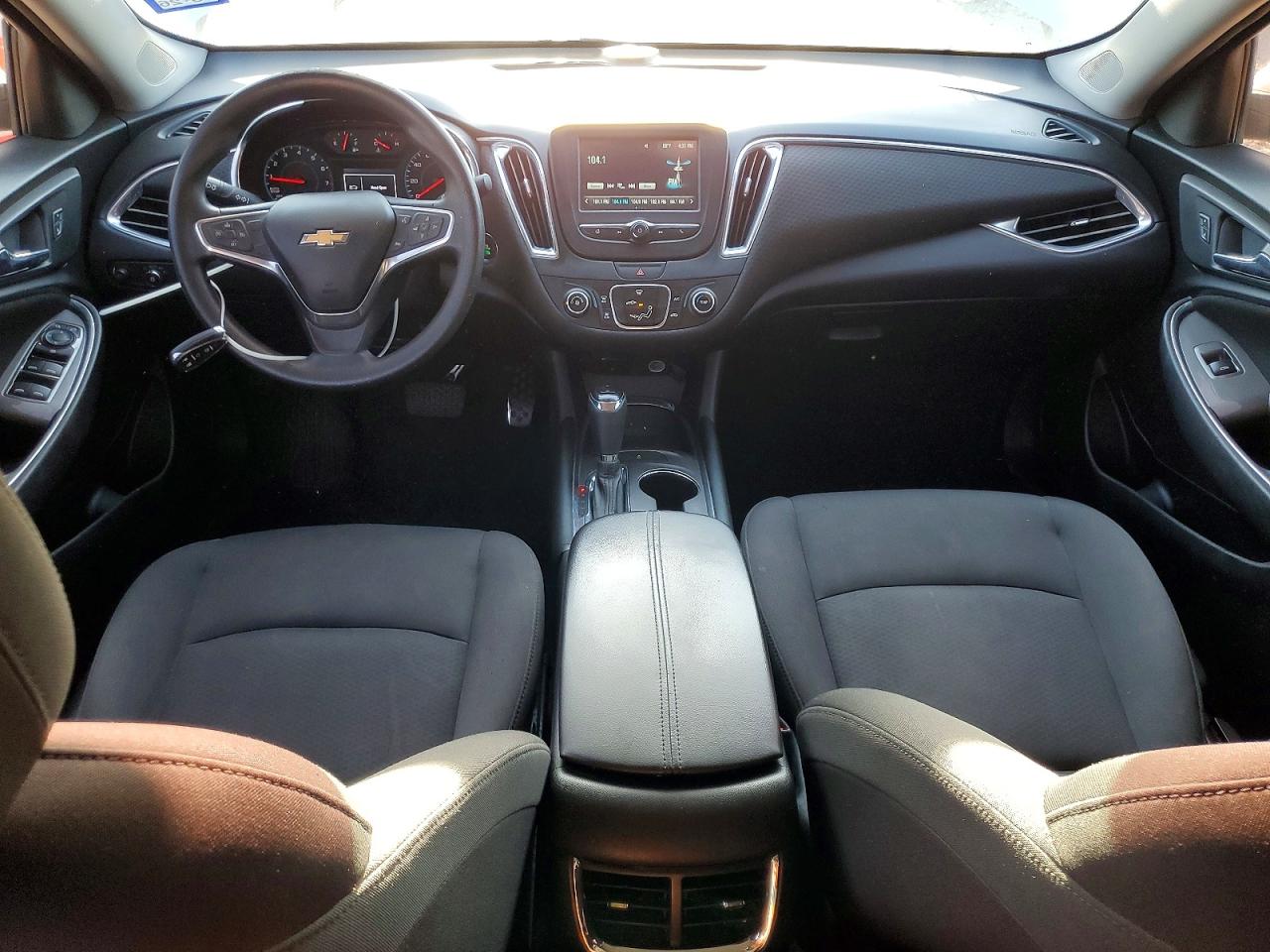 2018 CHEVROLET MALIBU LT photo 15