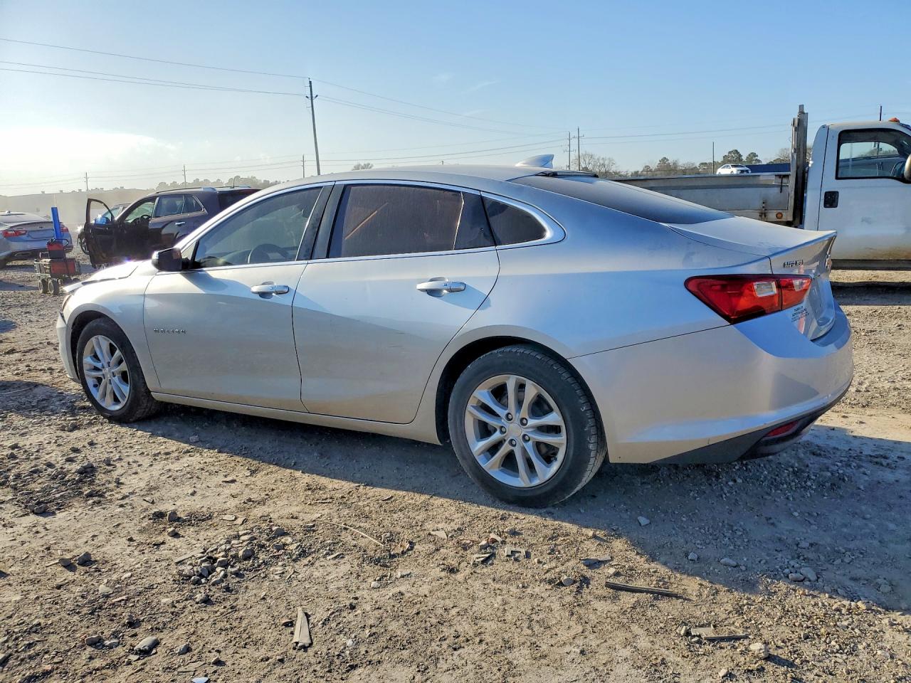 2018 CHEVROLET MALIBU LT photo 3